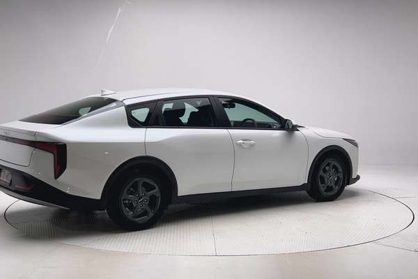 2024 Kia K4 S CL4m thumb-2