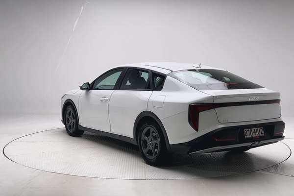 2024 Kia K4 S CL4m thumb-8