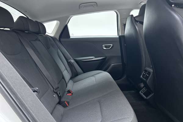 2024 Kia K4 S CL4m thumb-11