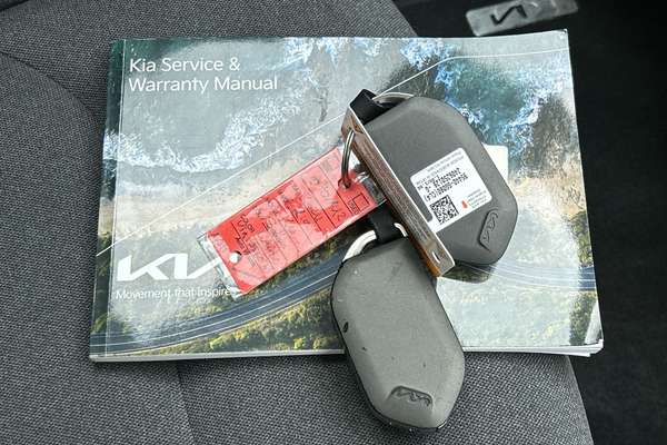 2024 Kia K4 S CL4m thumb-22