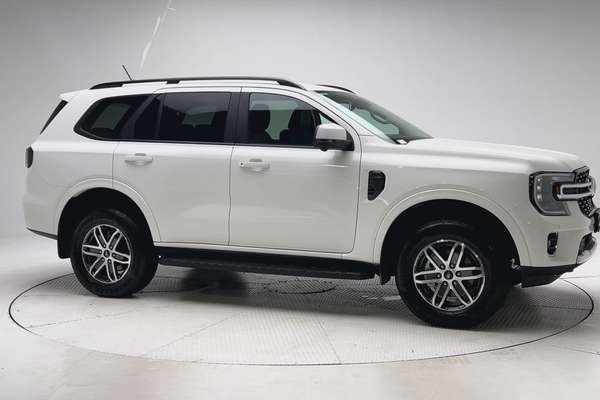 2026 Ford Everest Trend 2.0L thumb-3