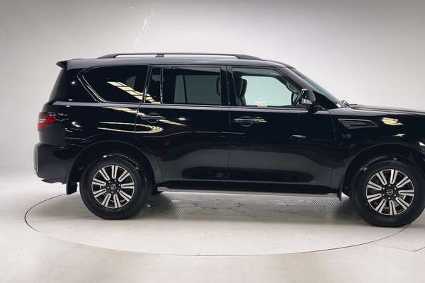 2025 Nissan Patrol Ti-L Y62 thumb-8