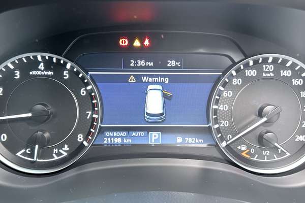 2025 Nissan Patrol Ti-L Y62 thumb-13