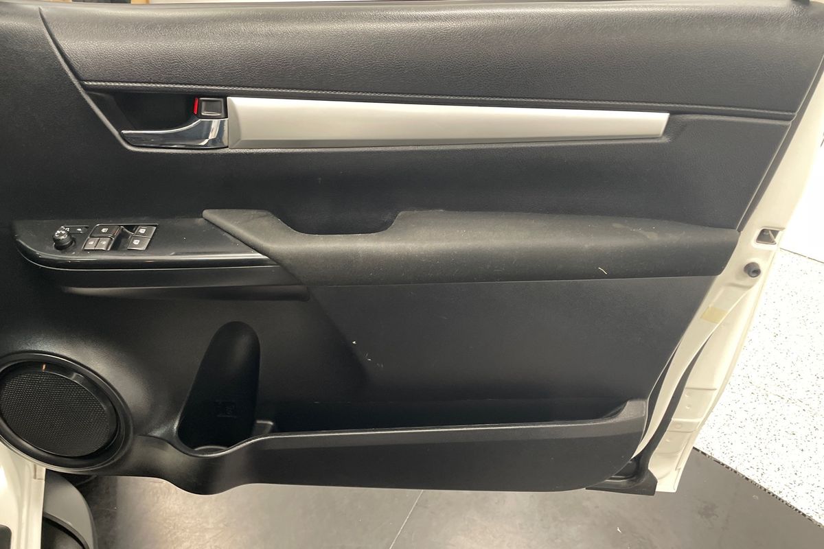 2019 Toyota Hilux SR5 GUN126R 4X4