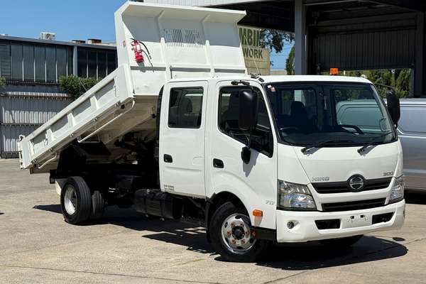 2019 Hino 300/717