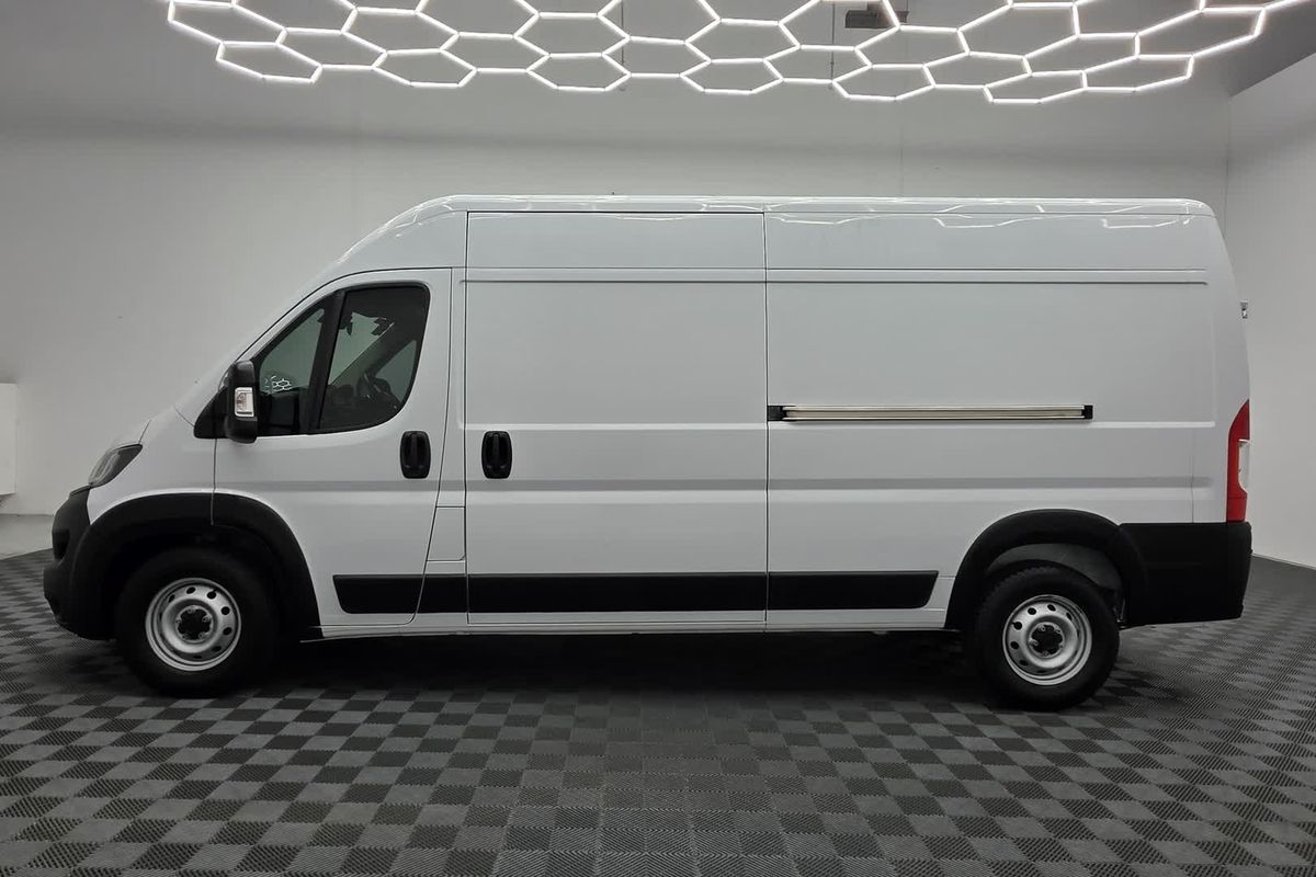 2022 Fiat Ducato Series 8 LWB Mid Roof