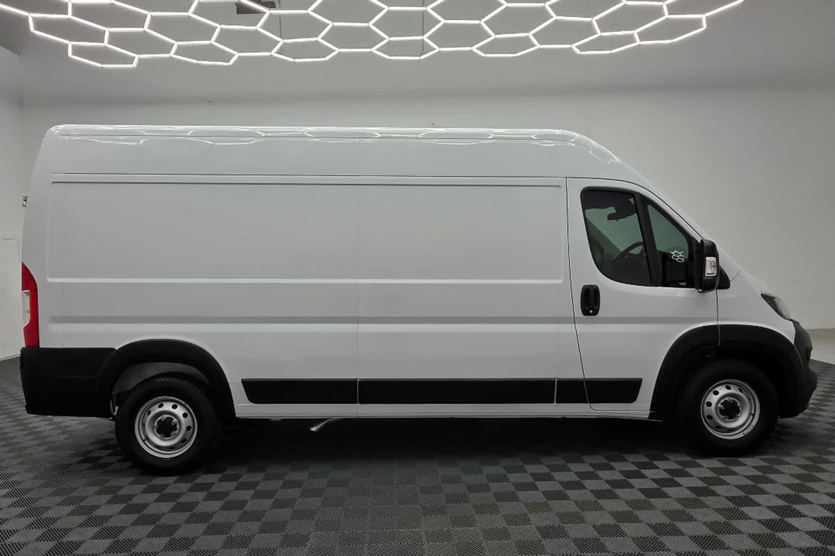2022 Fiat Ducato Series 8 LWB Mid Roof