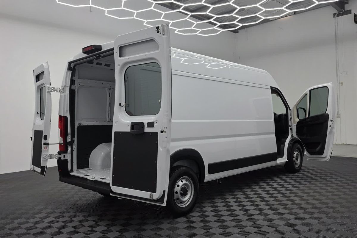 2022 Fiat Ducato Series 8 LWB Mid Roof