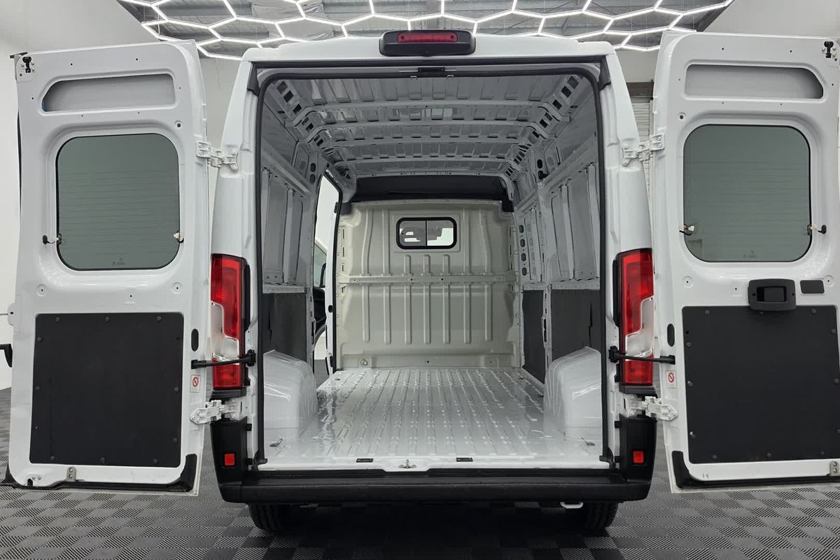 2022 Fiat Ducato Series 8 LWB Mid Roof