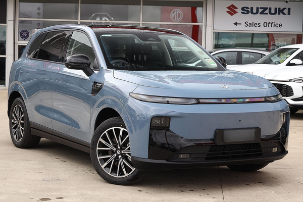 2026 Leapmotor B10 Design LR A12