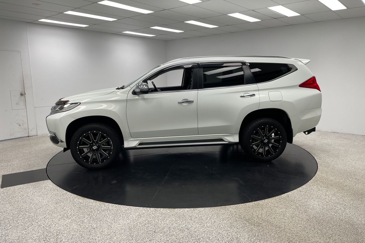 2019 Mitsubishi Q
