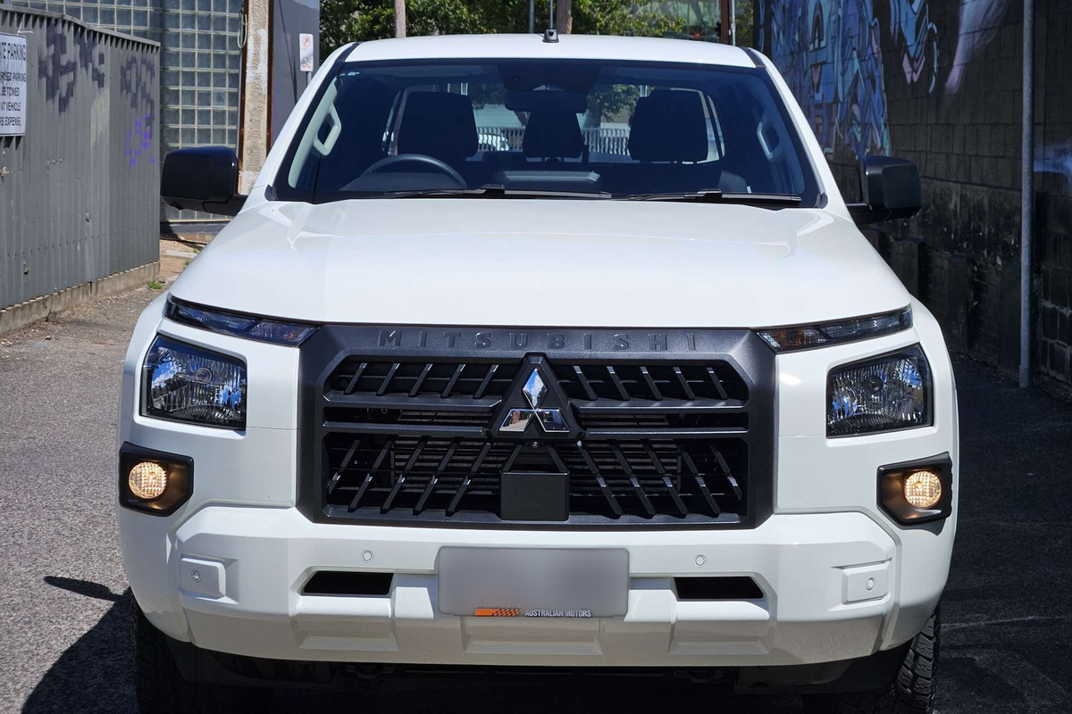 2025 Mitsubishi Triton GLX MV 4X4