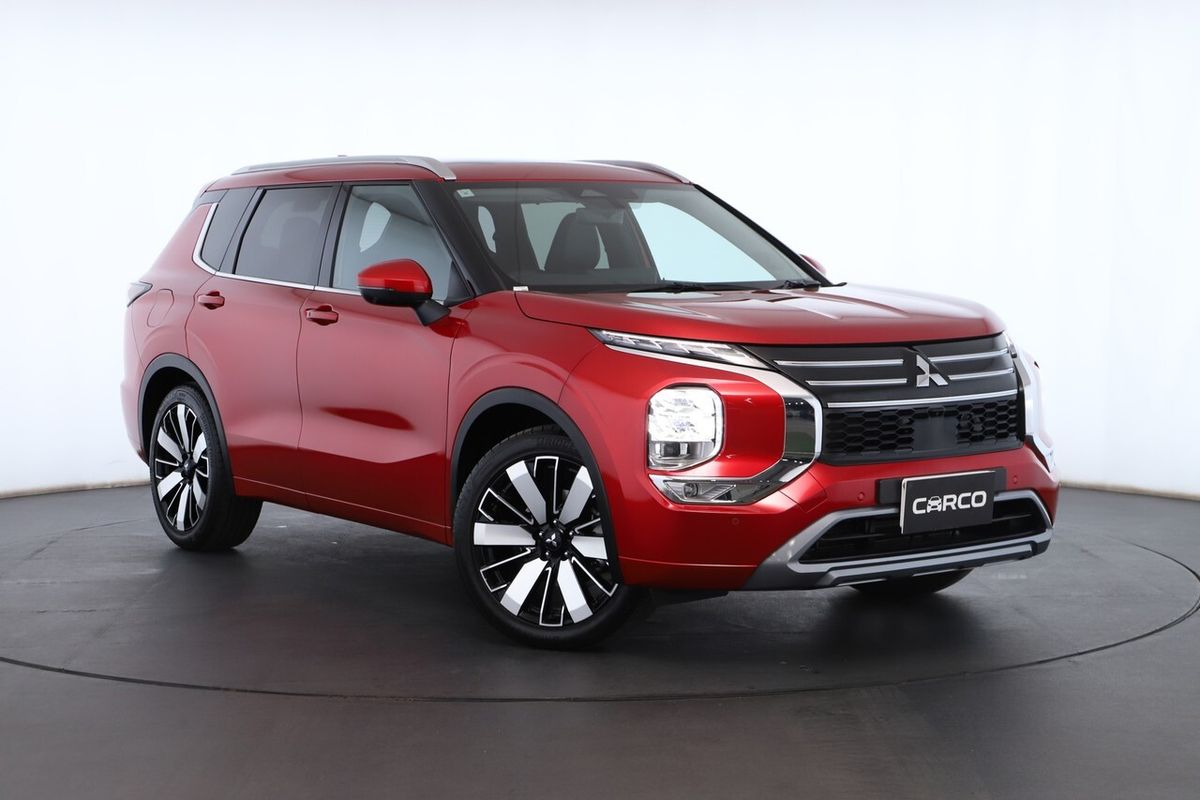 2025 Mitsubishi Outlander Exceed ZM