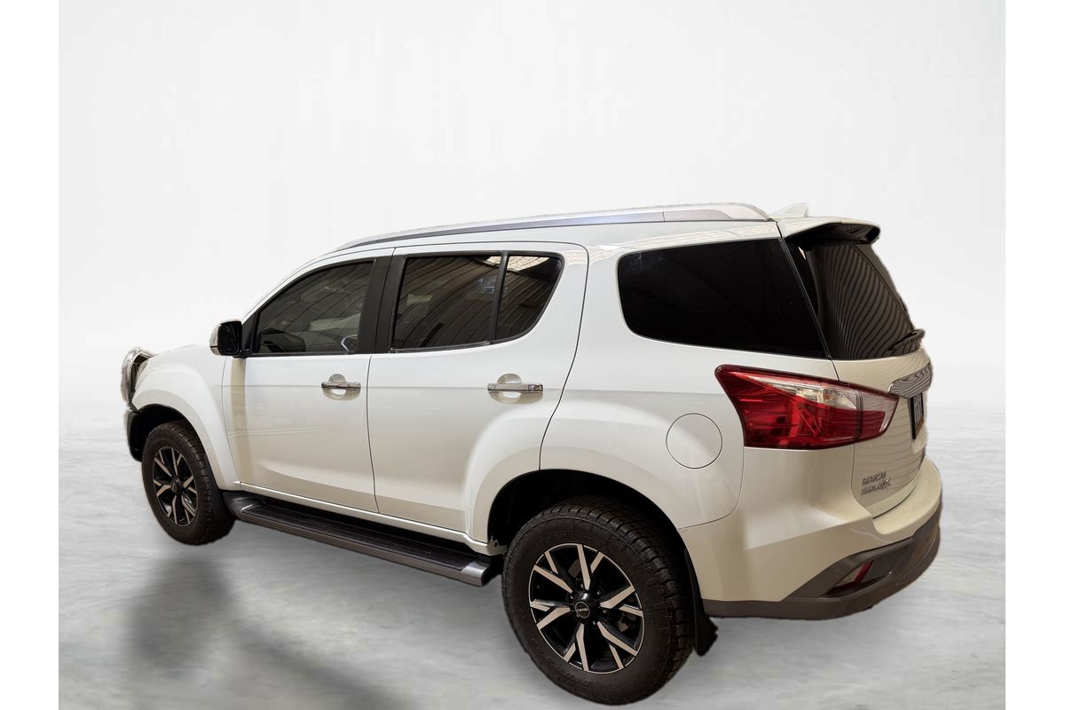 2020 Isuzu MU-X LS-T