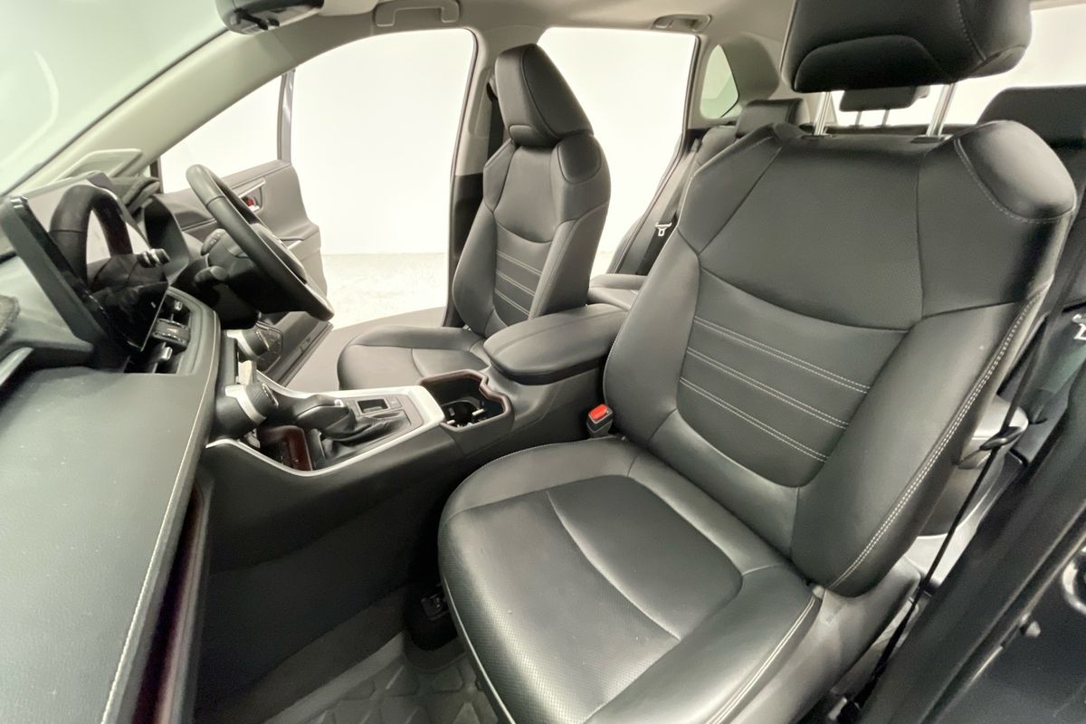 2025 Toyota RAV4 Cruiser AXAH52R