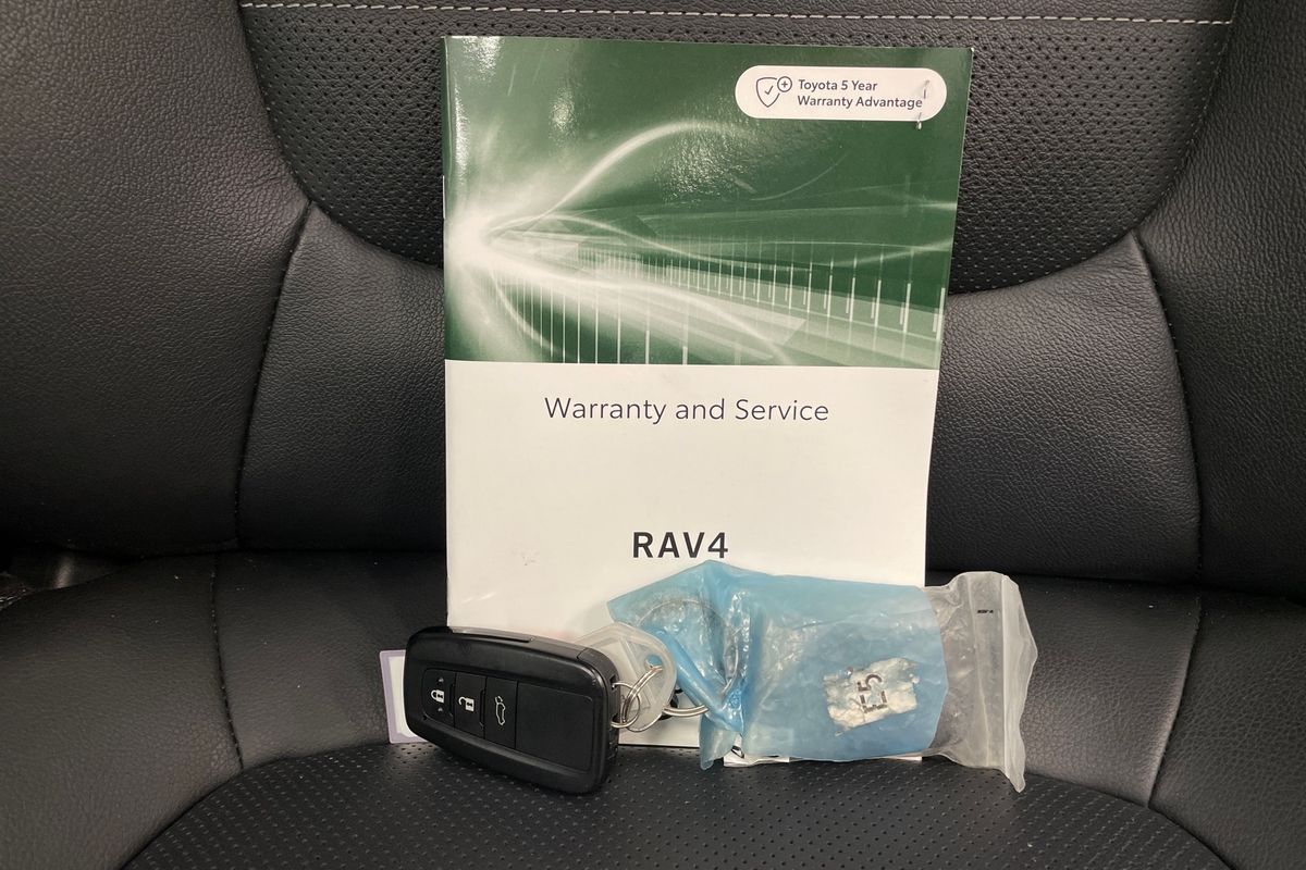 2025 Toyota RAV4 Cruiser AXAH52R