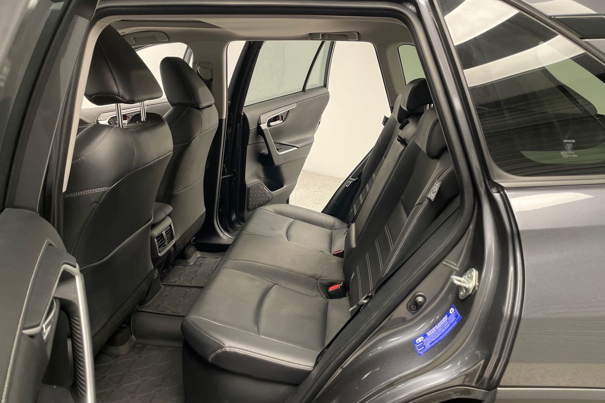 2025 Toyota RAV4 Cruiser AXAH52R
