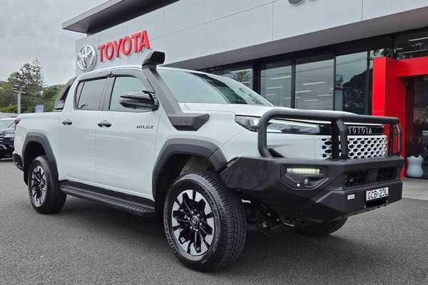 2026 Toyota Hilux SR5 48V GUN227R 4X4