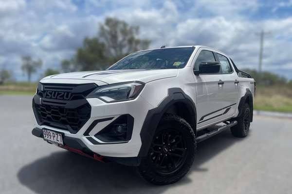 2025 Isuzu D-MAX BLADE 4X4