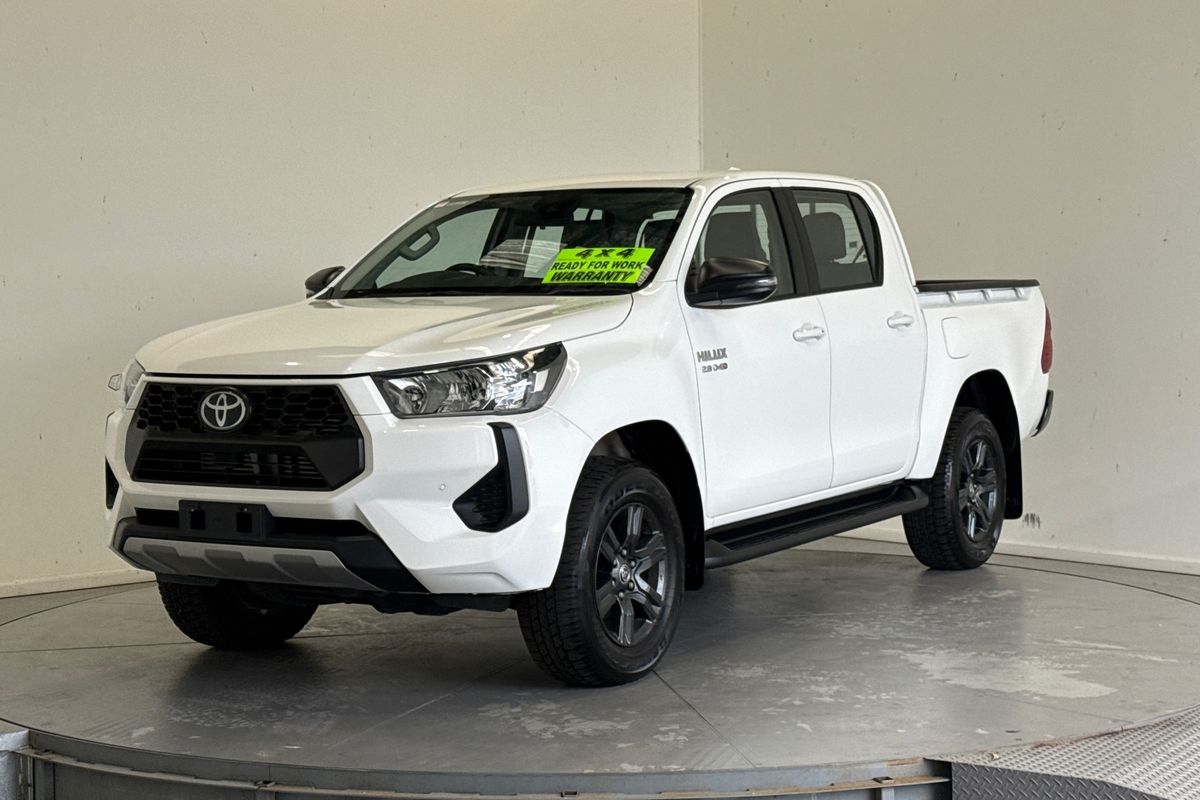 2025 Toyota Hilux SR 48V GUN126R 4X4