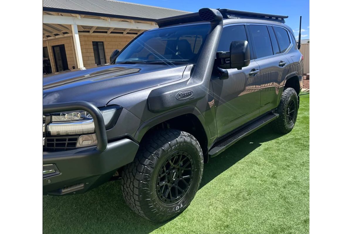 2023 Toyota Landcruiser VX FJA300R