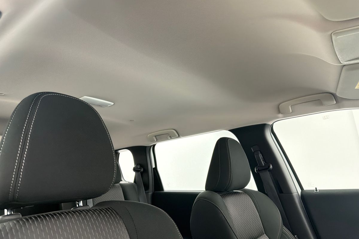 2024 Mitsubishi Outlander PHEV ES ZM