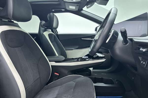 2023 Kia EV6 GT-Line CV thumb-12