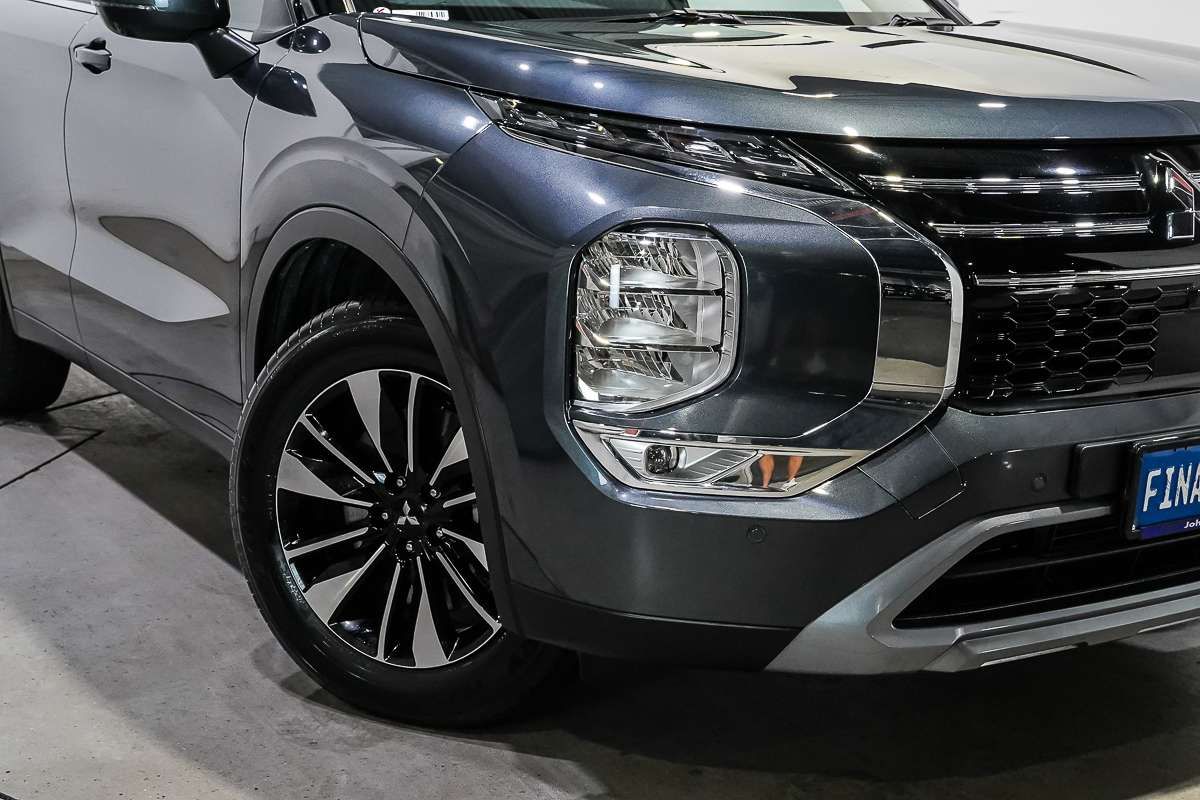 2025 Mitsubishi Outlander LS ZM