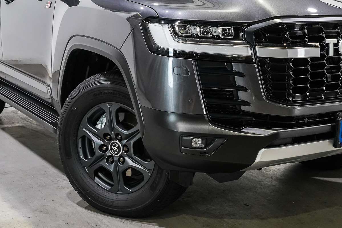 2026 Toyota Landcruiser GR Sport FJA300R