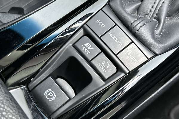 2026 Toyota Camry Ascent AXVH80R thumb-14