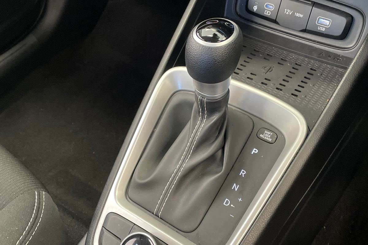 2025 Hyundai Venue Active QX.V5