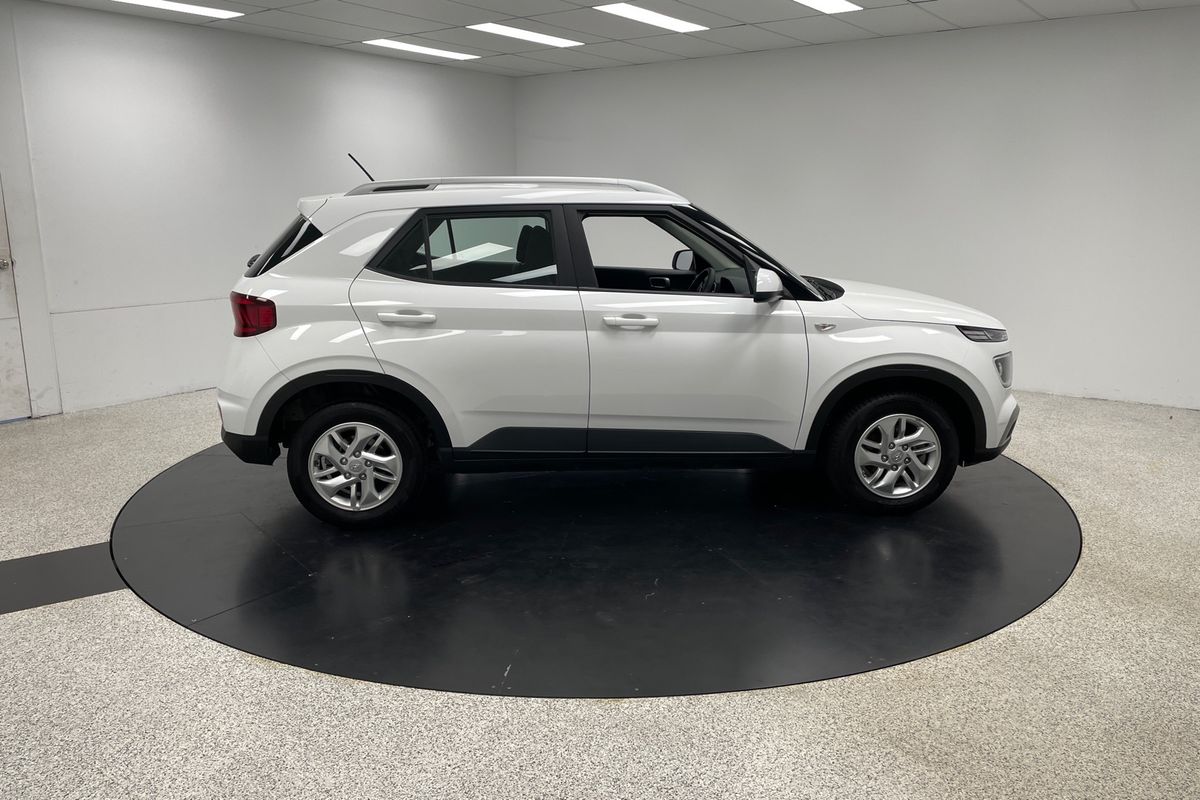 2025 Hyundai Venue Active QX.V5