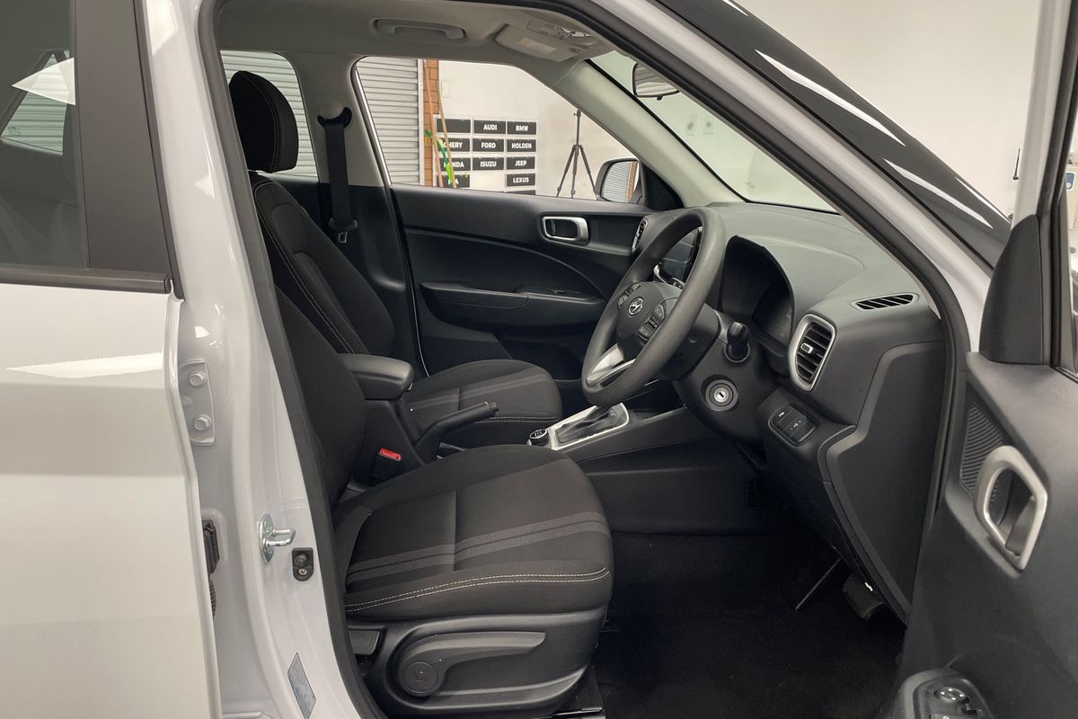 2025 Hyundai Venue Active QX.V5