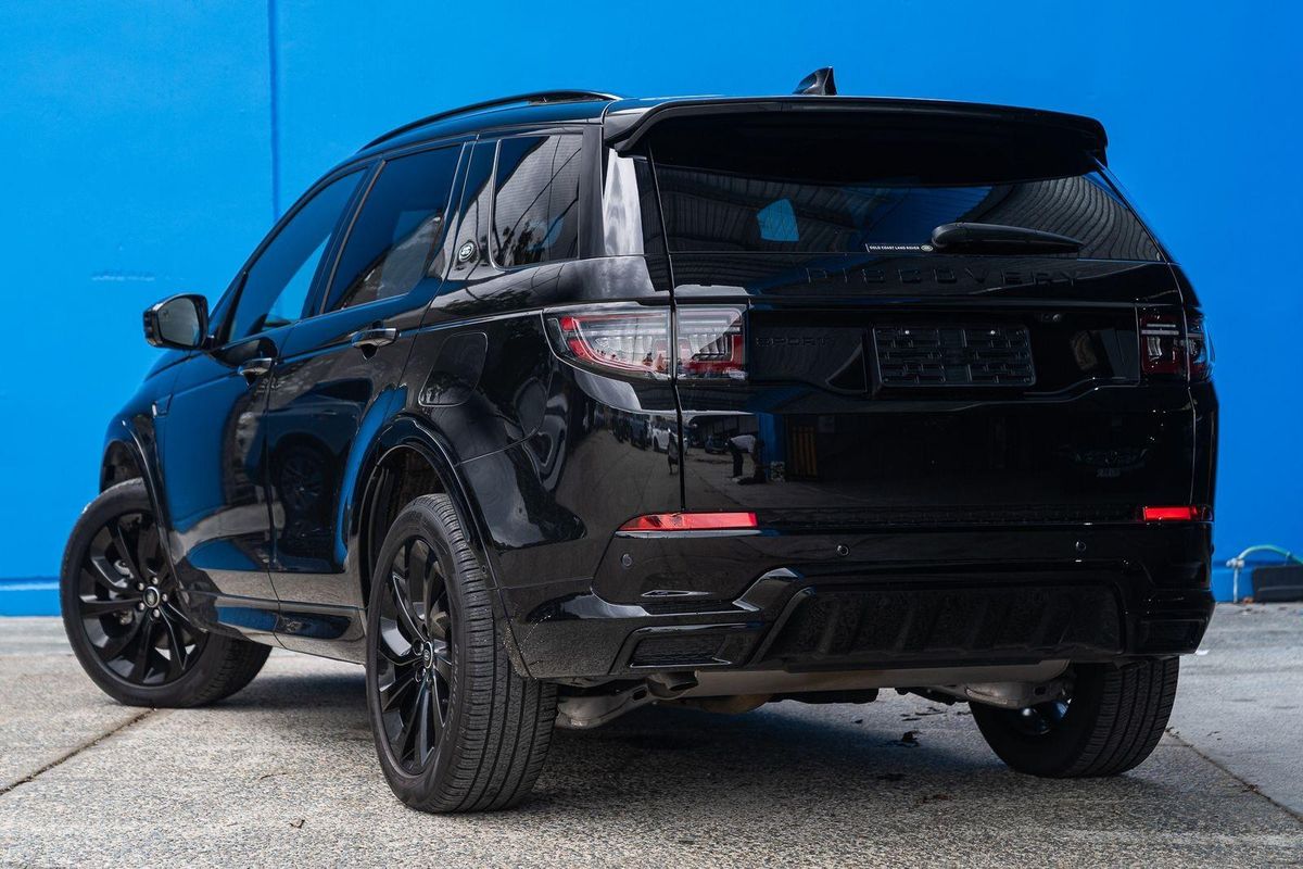 2025 Land Rover Discovery Sport P300e Dynamic SE L550