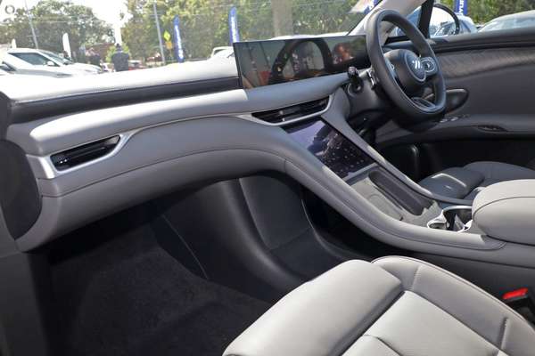 2026 MG IM6 Platinum S12L