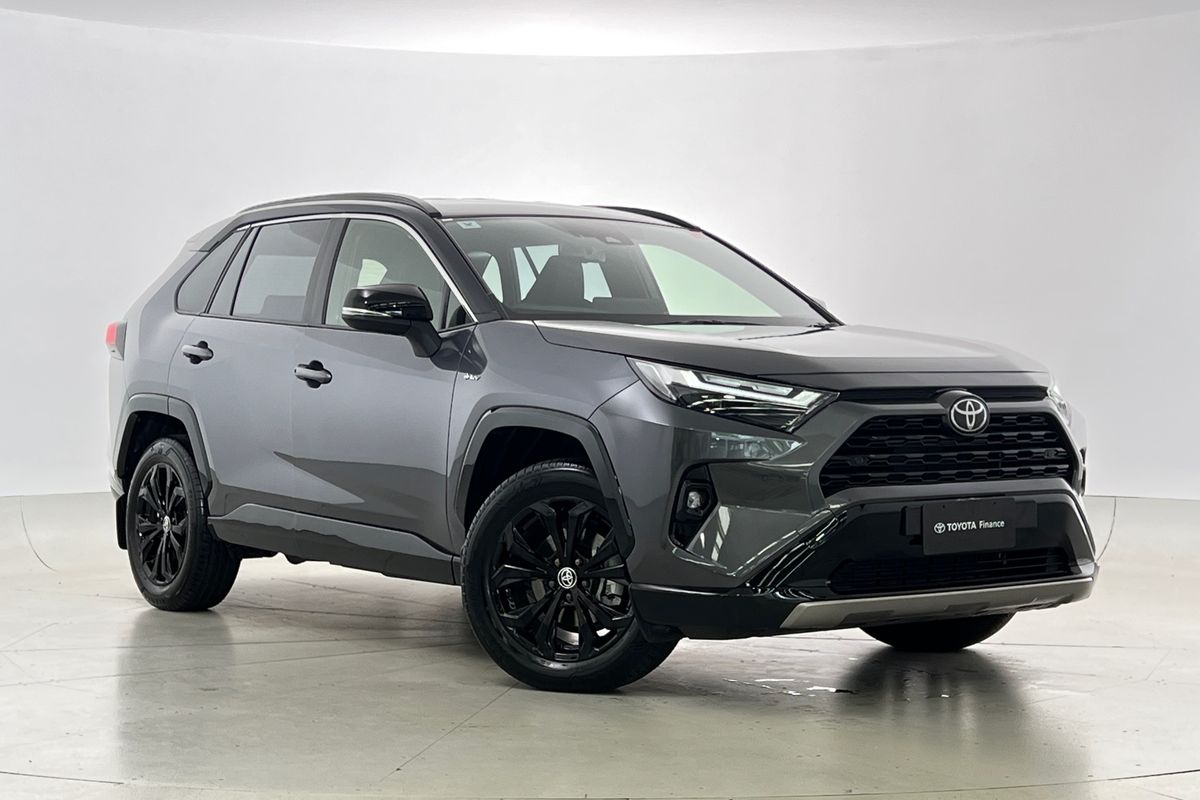 2025 Toyota RAV4 XSE AXAH52R