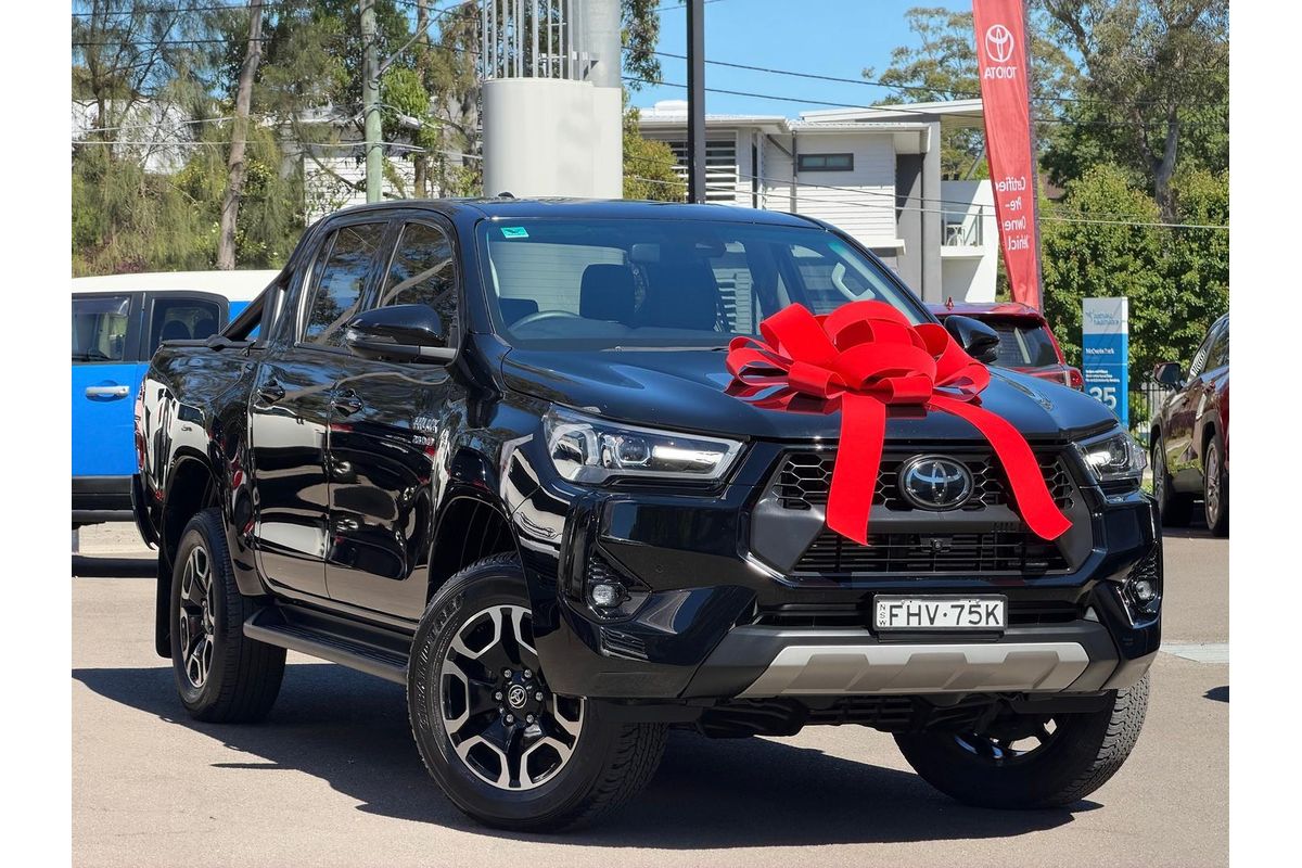 2024 Toyota Hilux SR5 48V GUN126R 4X4