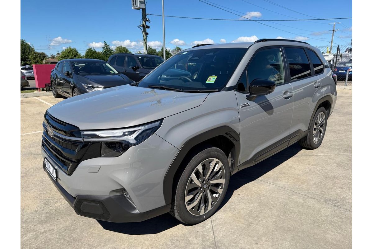 2025 Subaru Forester Hybrid Touring S6