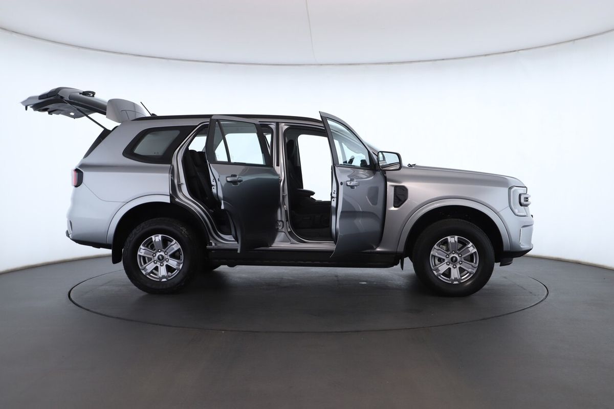 2024 Ford Everest Ambiente 2.0L