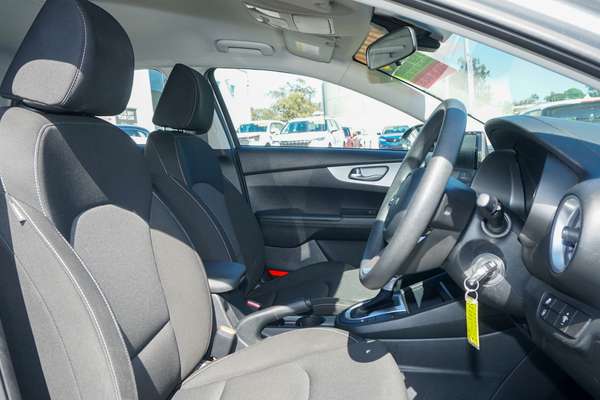 2024 Kia Cerato S BD thumb-9