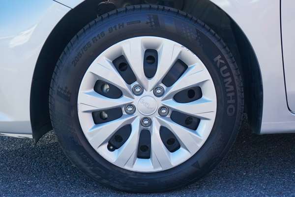 2024 Kia Cerato S BD thumb-3