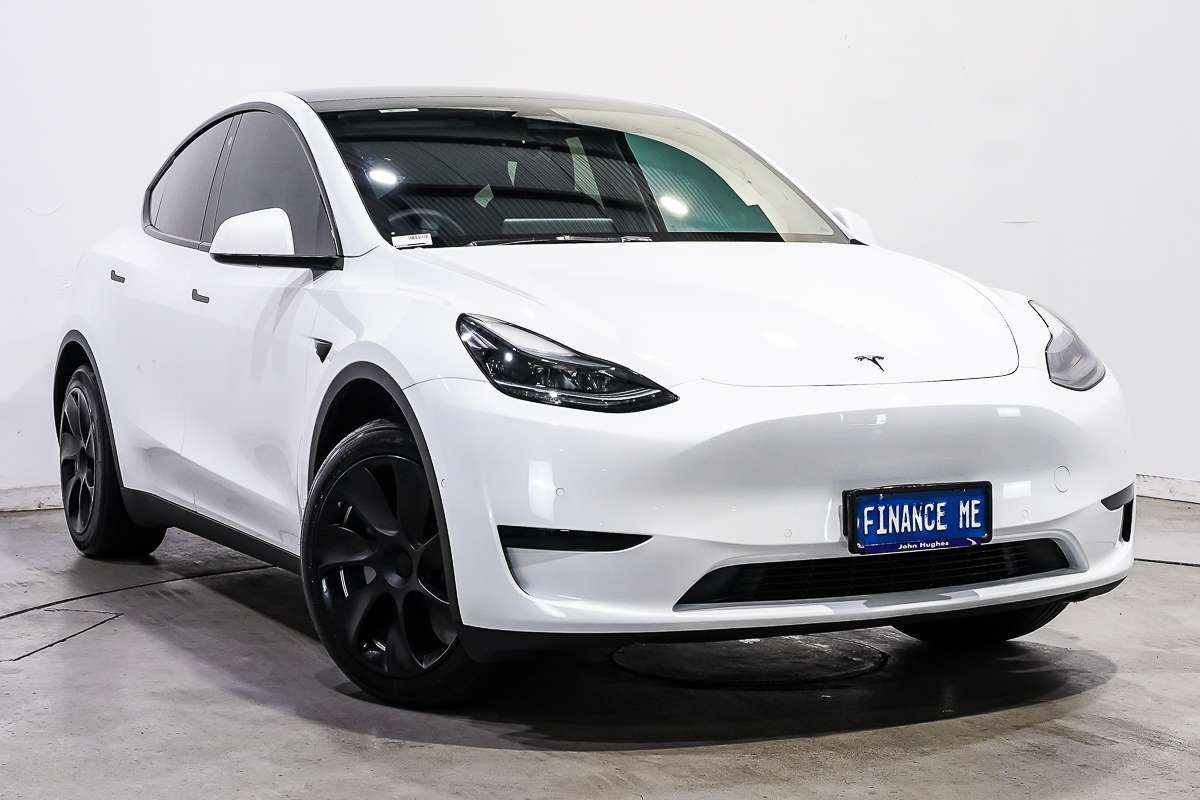 2024 Tesla Model Y Rear-Wheel Drive