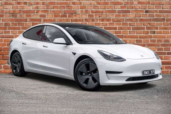 2022 Tesla Model 3 Rear-Wheel Drive