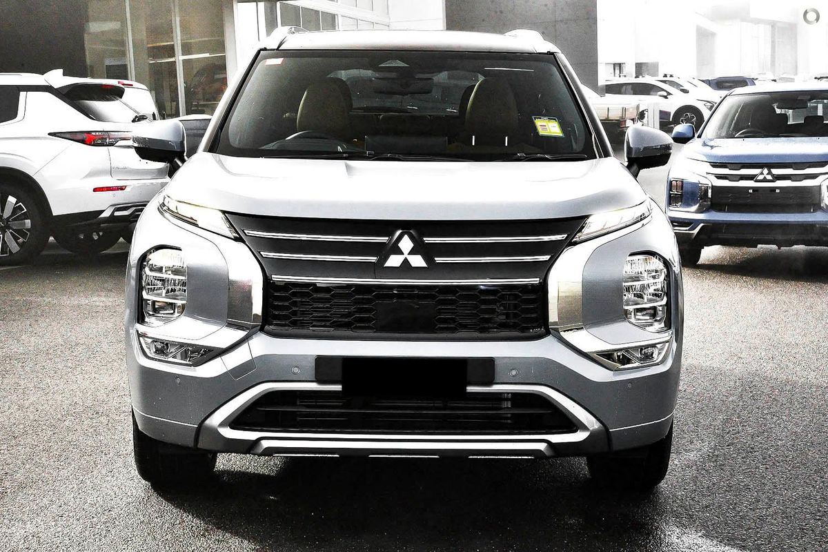 2026 Mitsubishi Outlander Exceed Tourer ZM