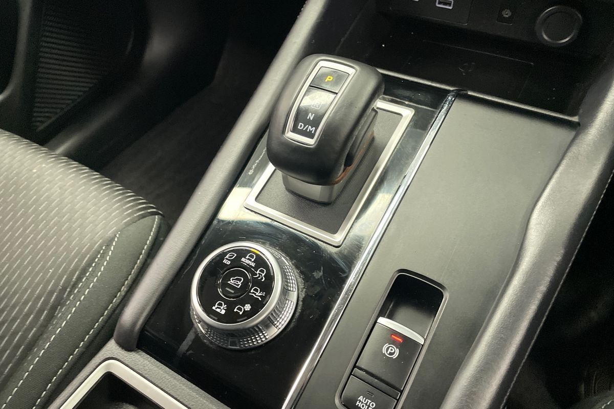 2024 Mitsubishi Outlander LS ZM