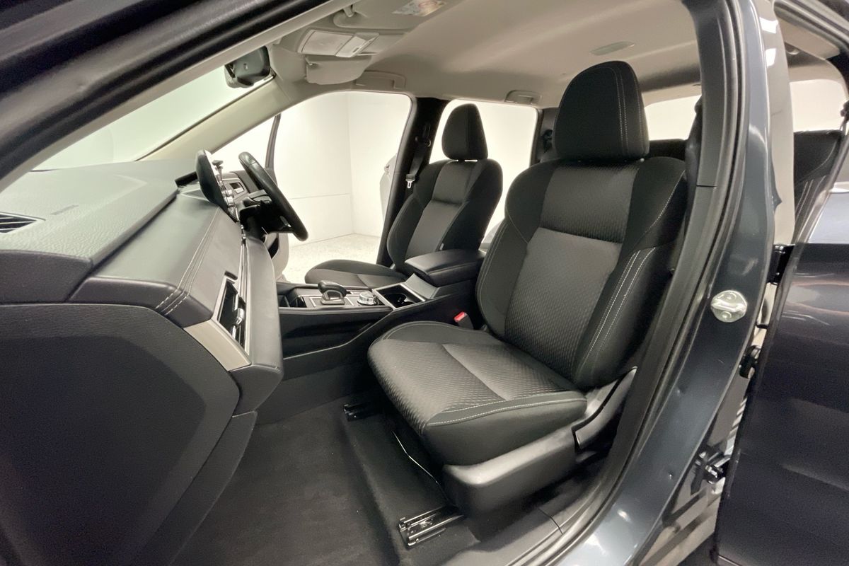 2024 Mitsubishi Outlander LS ZM