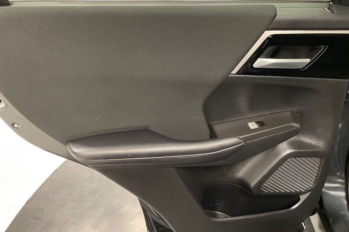 2024 Mitsubishi Outlander LS ZM