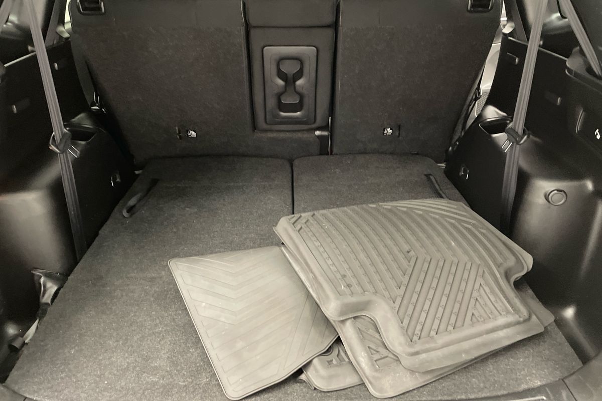 2024 Mitsubishi Outlander LS ZM