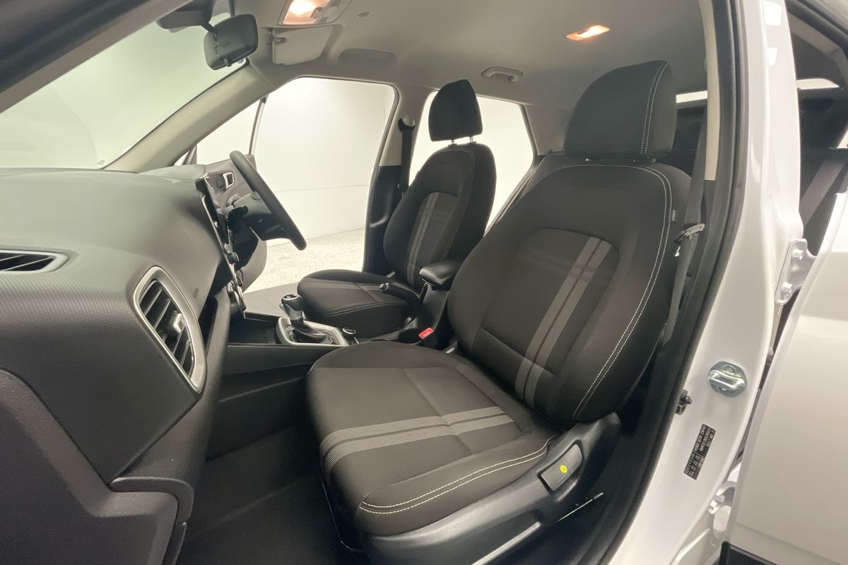 2025 Hyundai Venue Active QX.V5
