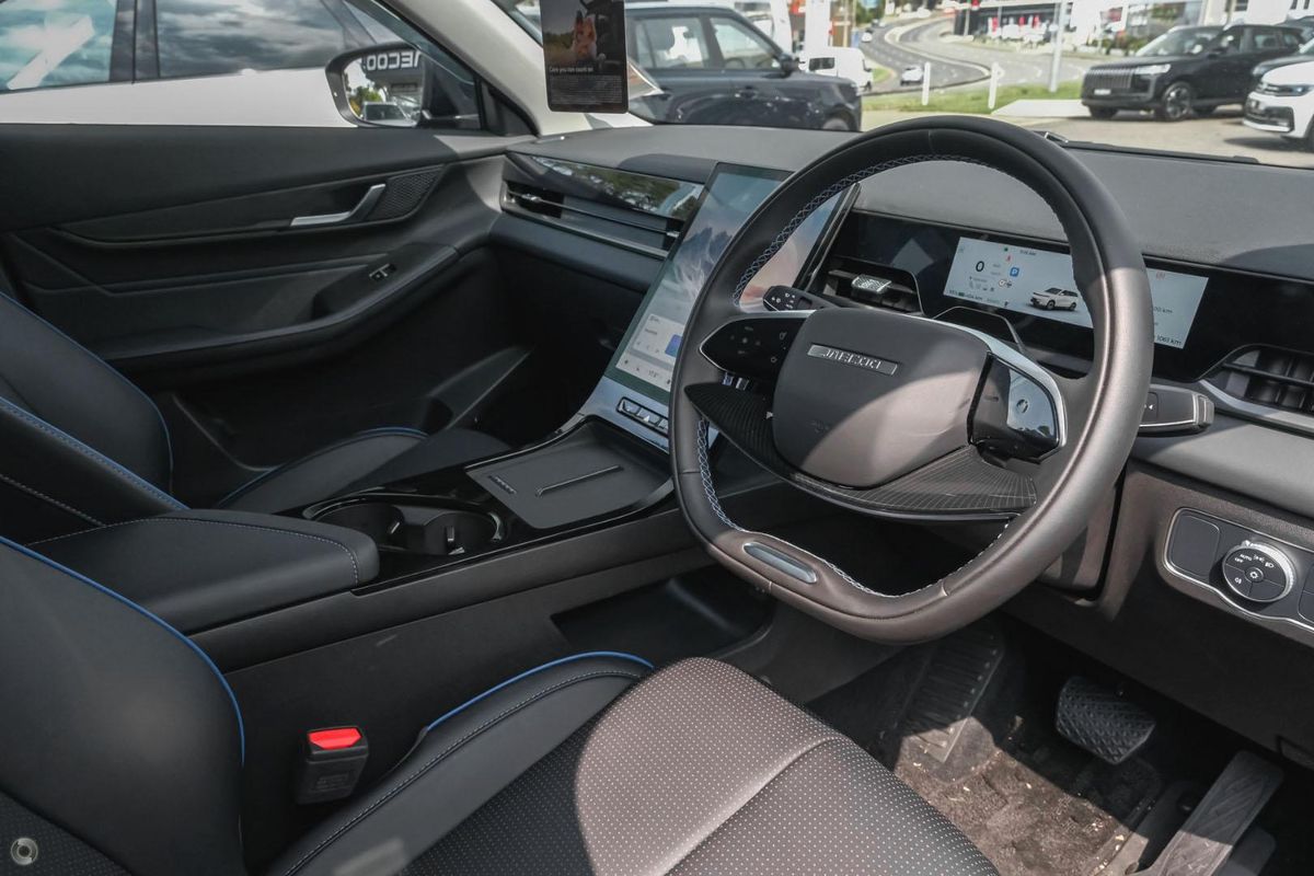 2026 OMODA JAECOO J5 EV Summit